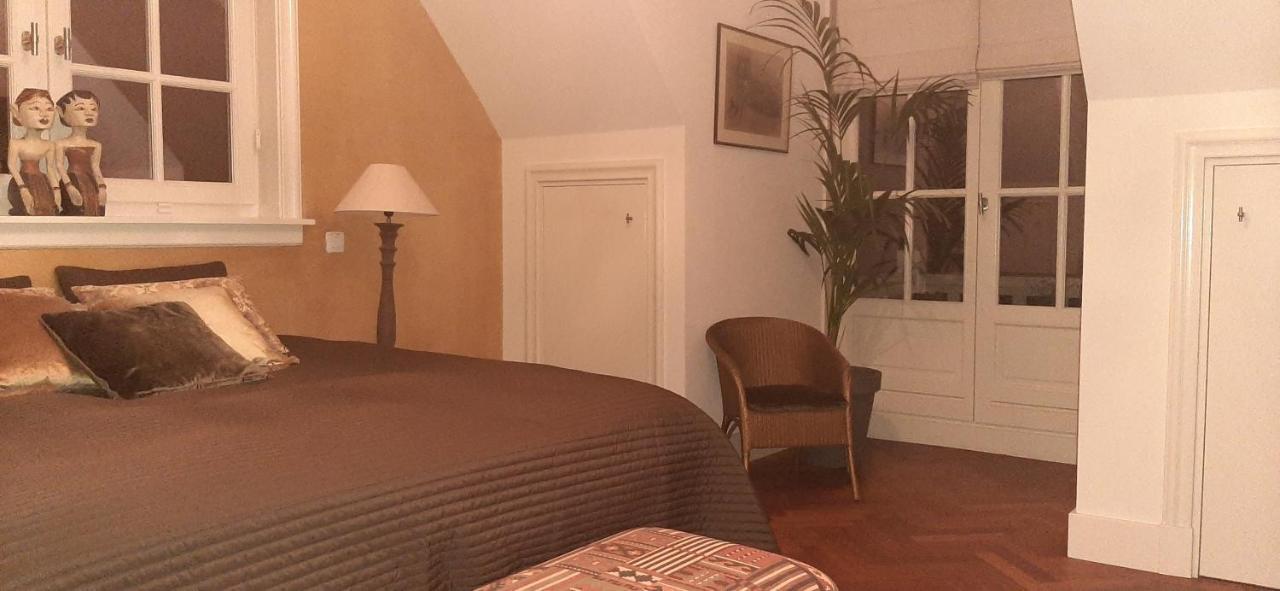 나르덴 Huize Koempoelan B&B 외부 사진