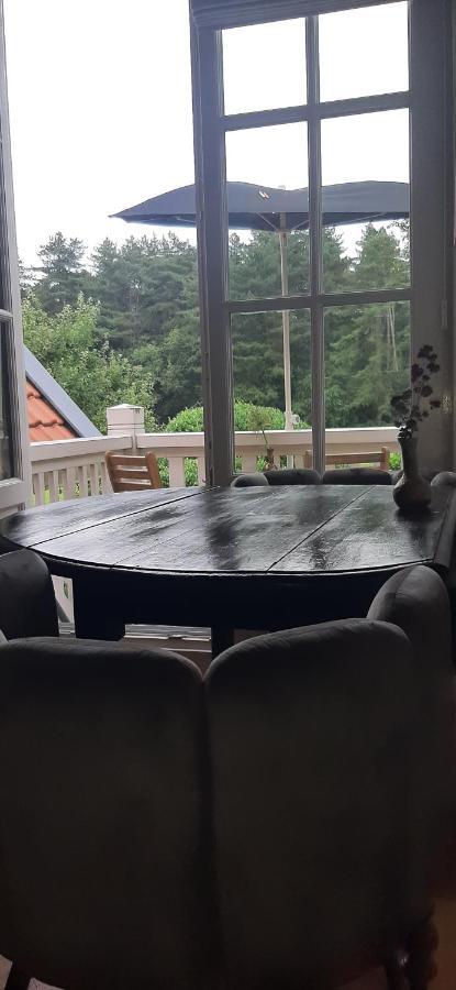나르덴 Huize Koempoelan B&B 외부 사진