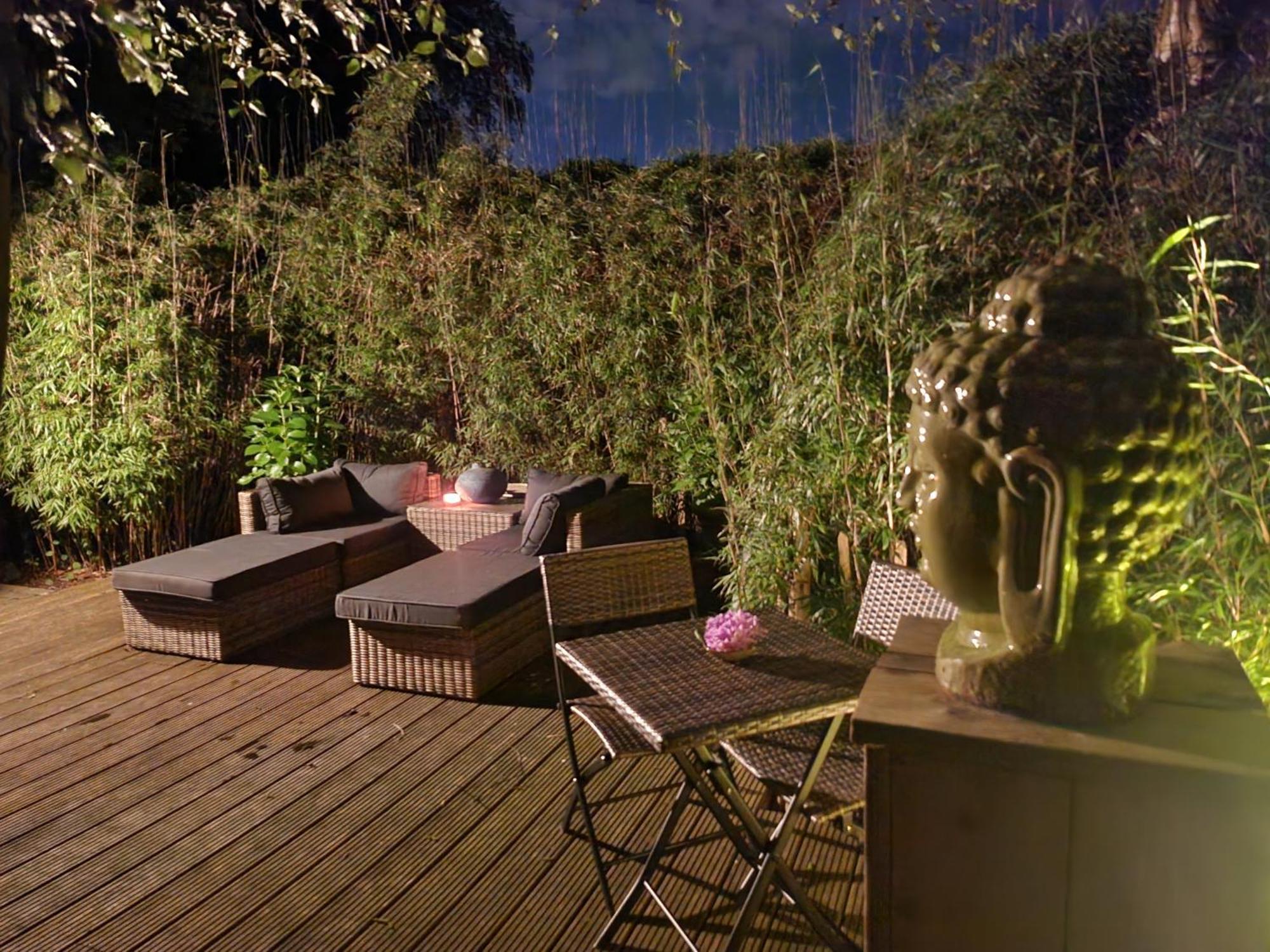 나르덴 Huize Koempoelan B&B 외부 사진